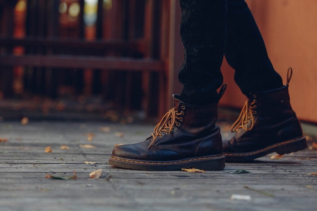 Black dress shoes