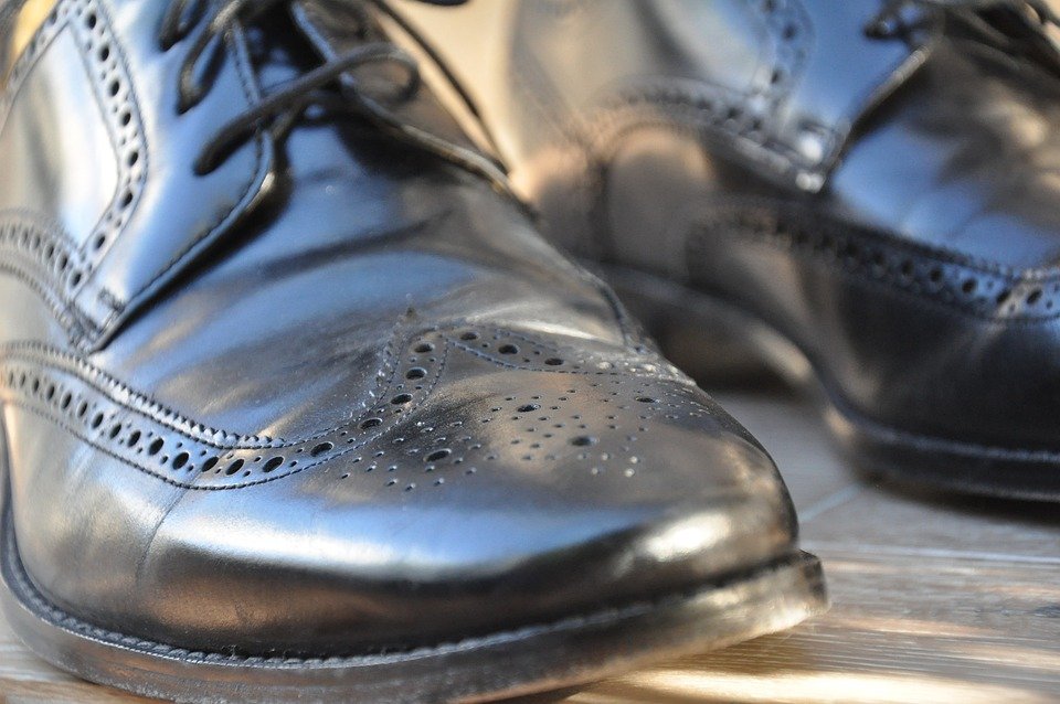 Black dress shoes