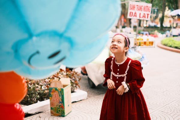 Balloon sleeved dress